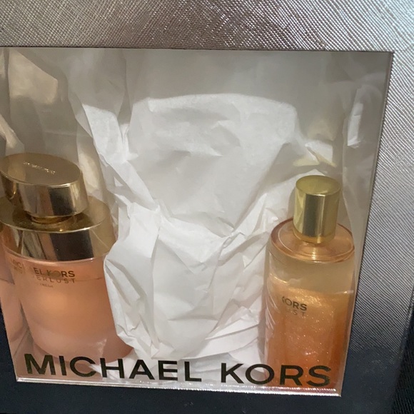 Sold out - Picture 3 of 4